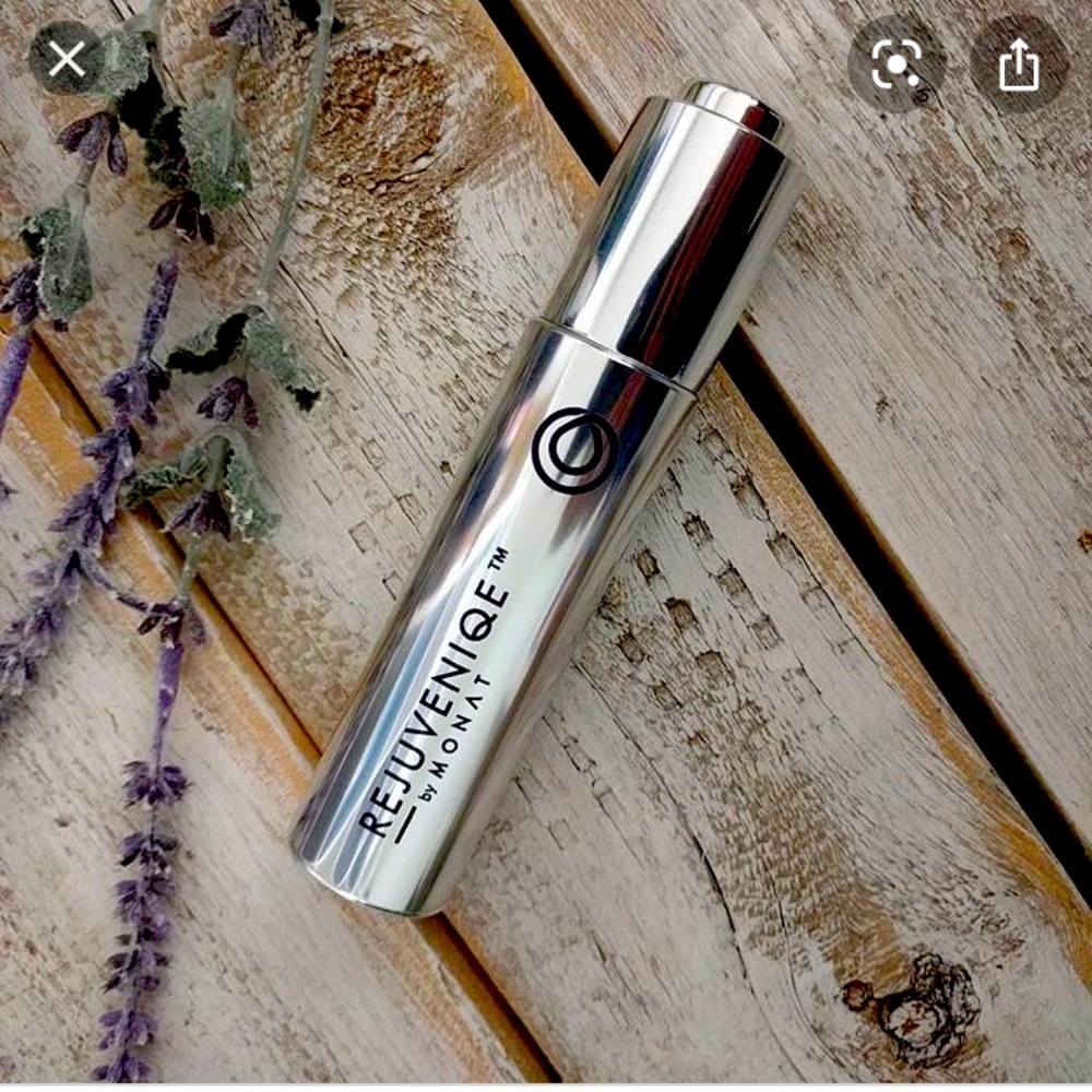 NEVER OPENED Monat Rejuvenique Oil